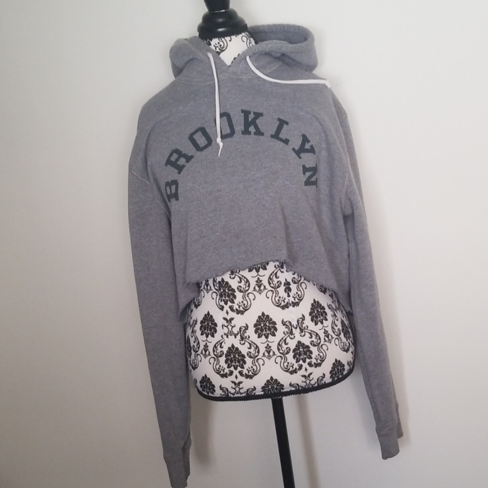 BROOKLYN CROP TOP SWEATER size Large